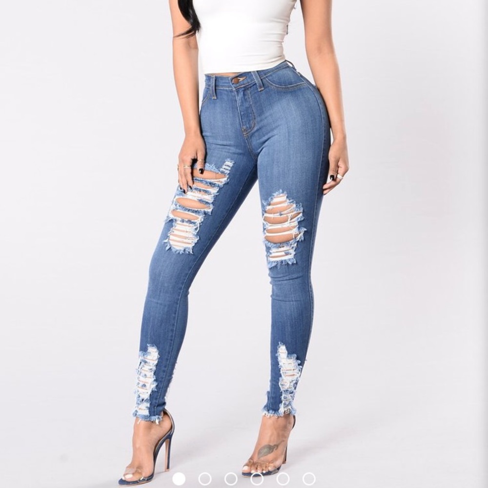 Fashion Nova Day Off Jeans Light Wash